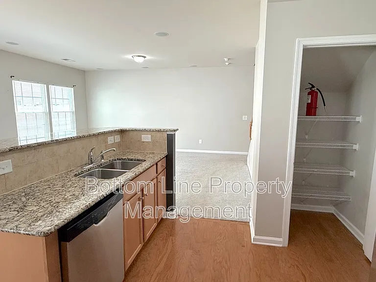 7562 Red Mulberry Way — Photo 11