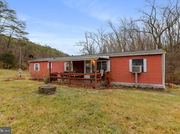 5 Fleming Ct, Hancock, MD 21750