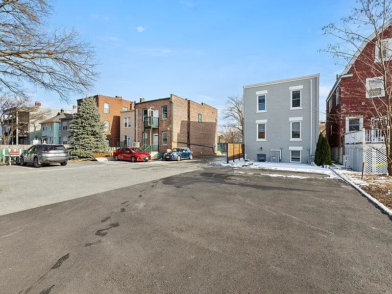 32 Willowdale Ave #2 — Photo 7