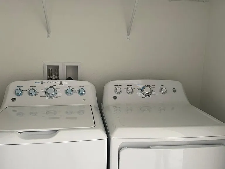 1337 Captiva Cv #8 — Photo 39