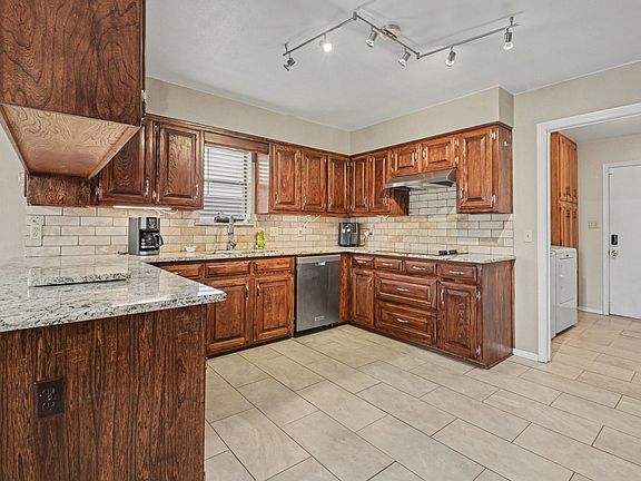 5th image of 205 Randy Lee Ln
