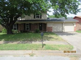 6805 Bennington Dr, Watauga, TX 76148
