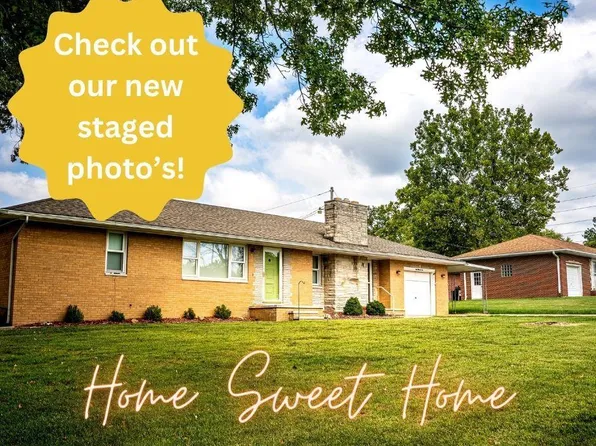 106 Loretta Ln, Godfrey, IL 62035