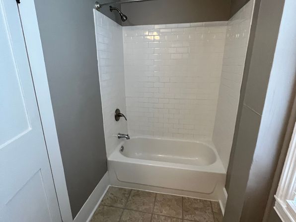 117 N Broad St #3, Sackets Harbor, NY 13685