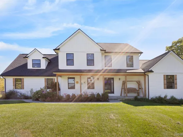 1989 S Lapeer Rd, Lapeer, MI 48446