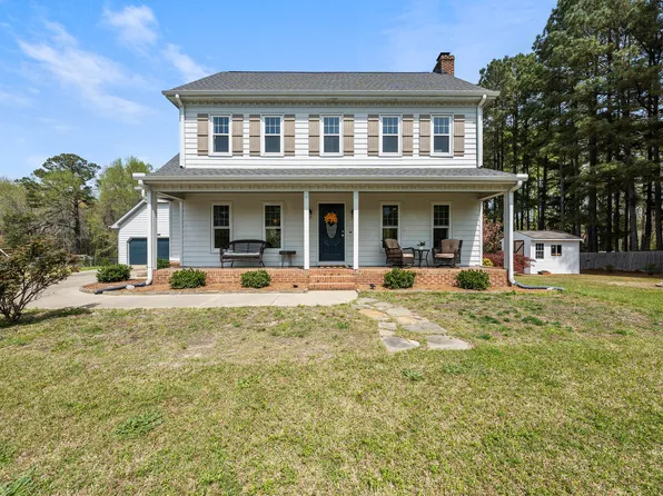 230 Bradley Dr, Benson, NC 27504