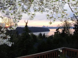 8235 SE 61st St, Mercer Island, WA 98040