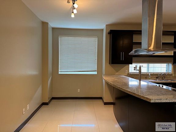 4th image of 3082 San Miguel Cir