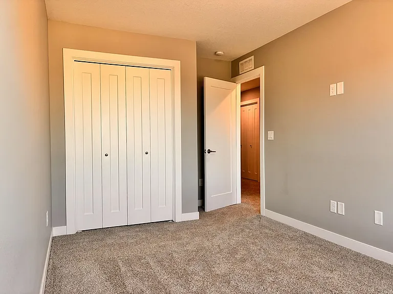 750 SE Westown Pkwy — Photo 16