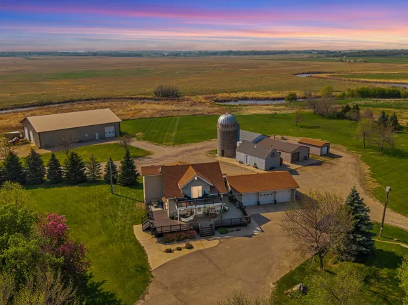 38498 130th St, Aberdeen, SD 57401