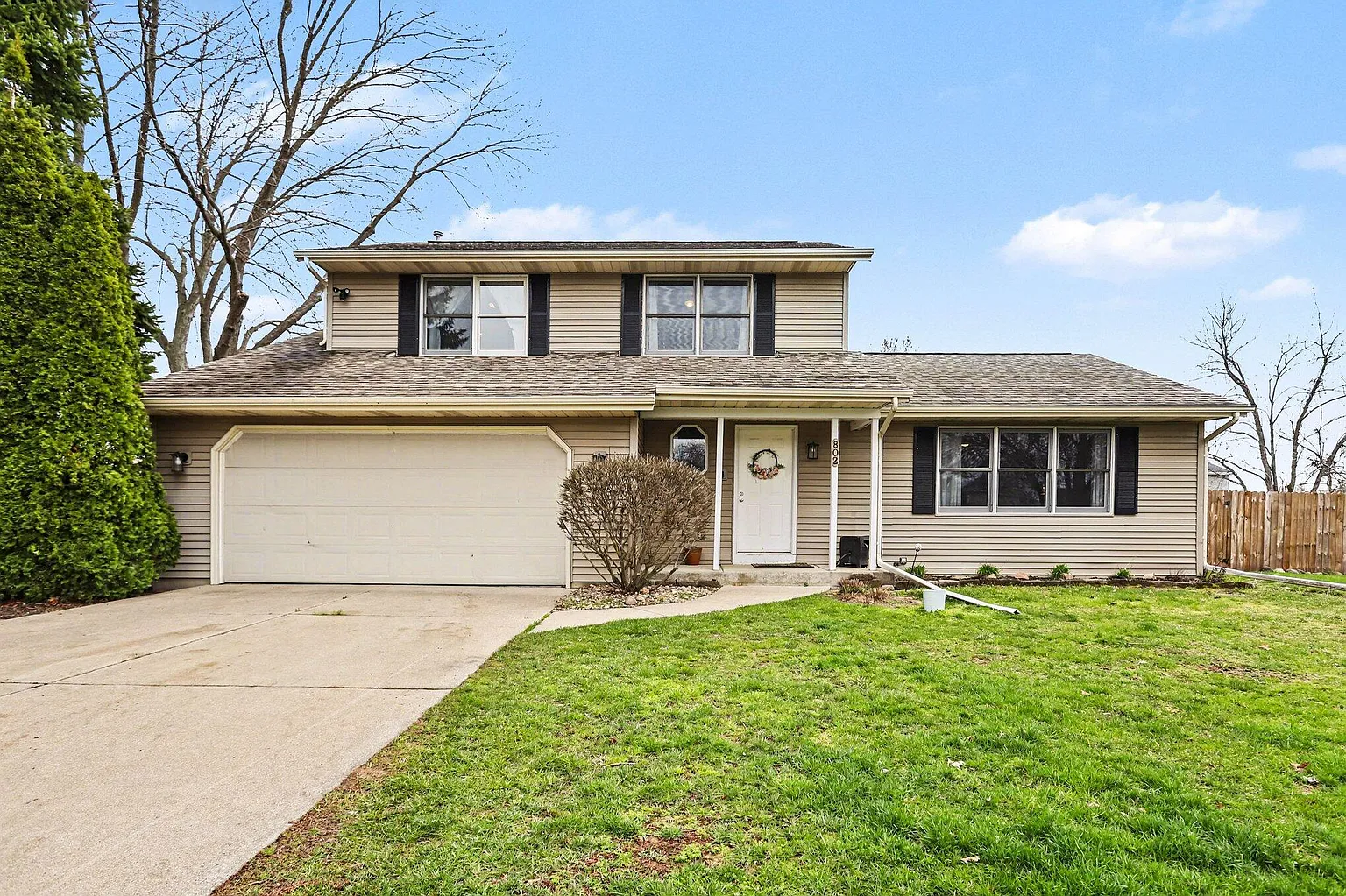 802 Sugar Maple St photo 1