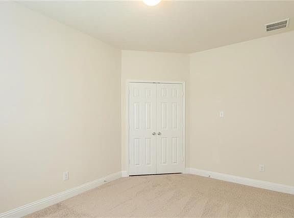 4th image of 4401 Overbrook Dr