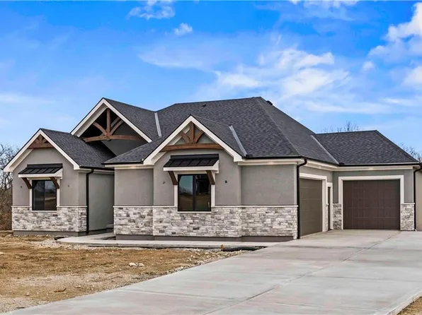 14024 Crawford Creek Cir, Lake Lotawana, MO 64086