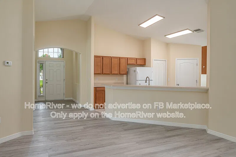 Creekside Dr — Photo 2