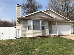 1401 Royal Oak Ct, O Fallon, IL 62269