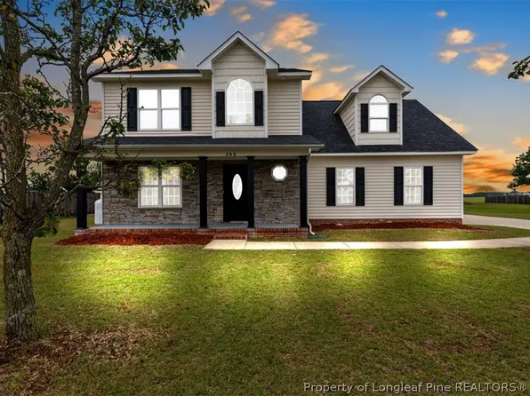 280 Sunflower St, Raeford, NC 28376