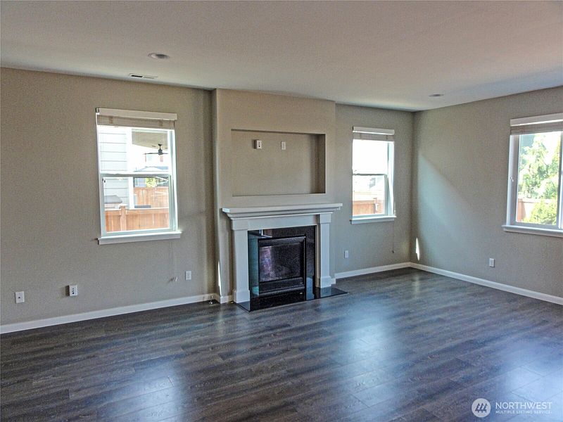 3rd image of 4368 Chatterton Avenue SW