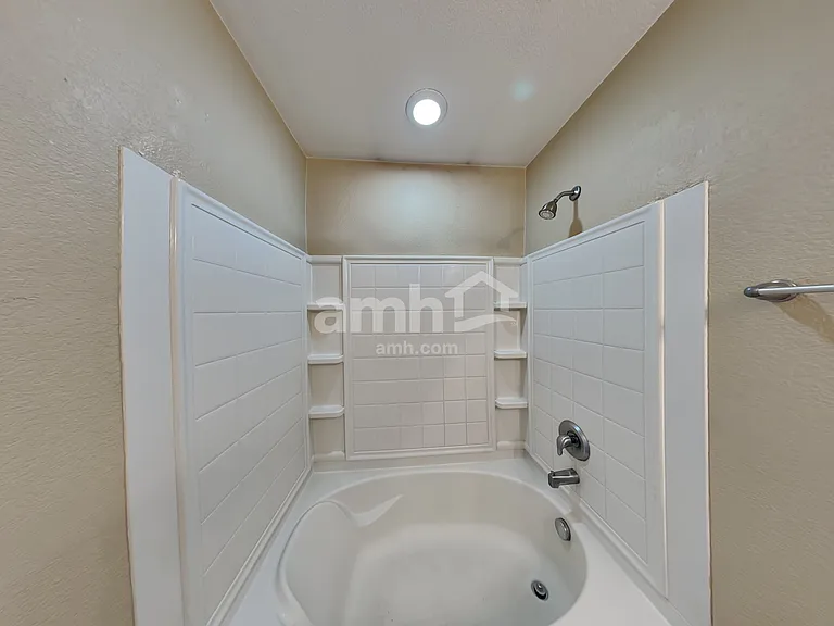 18660 E 47th Ave — Photo 12