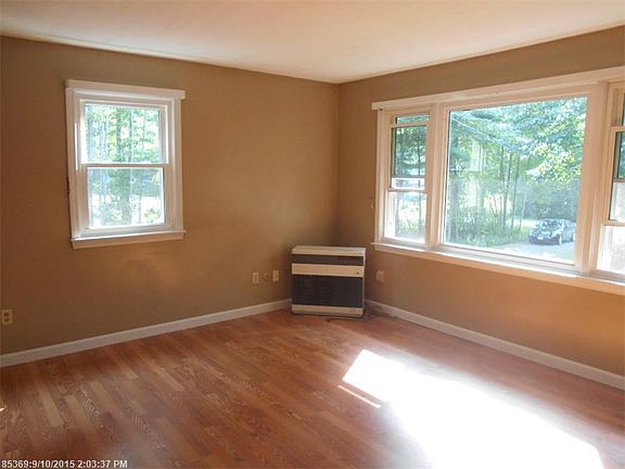 4th image of 13 S Evergreen Ln