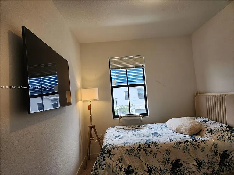 880 NW 3rd Way #880 — Photo 18