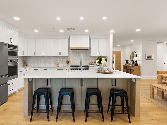 5th image of 8238 E WILSHIRE Drive