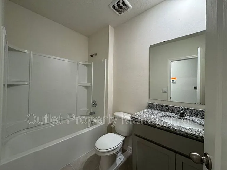 391 Pelham Park Dr — Photo 9