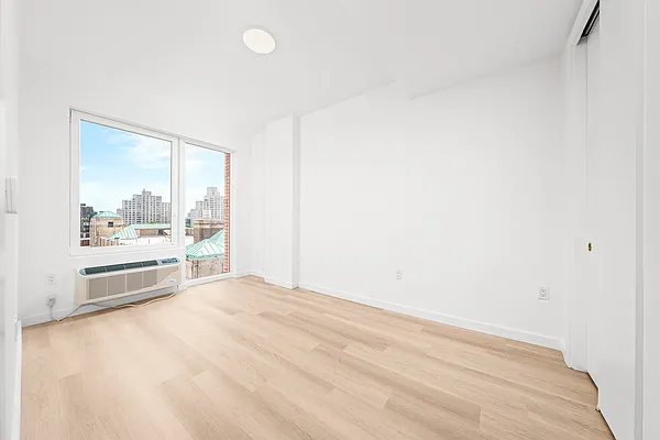 Rented by Nooklyn NYC LLC | media 16