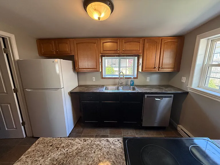 520 Walnut St #A — Photo 7