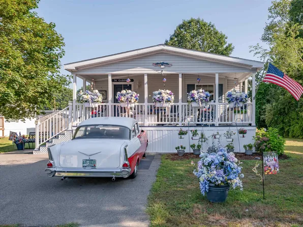 74 Caddy Drive, Salem, NH 03079