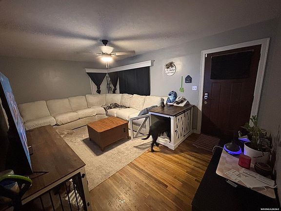 3rd image of 2825 W A St