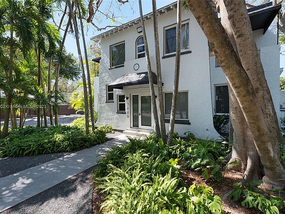 2nd image of 3669 Poinciana Ave APT 3B