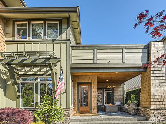 Inviting Front Entrance>