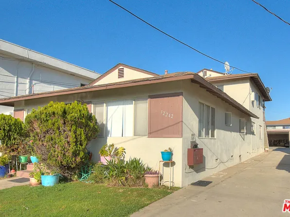 12242 Manor Dr, Hawthorne, CA 90250
