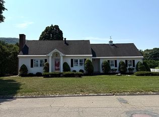 6 Gross Ln, Easthampton, MA 01027