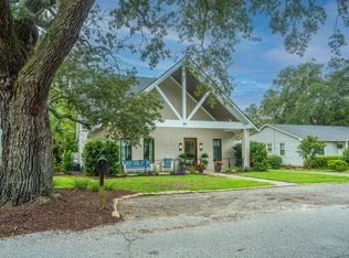 211 Freeman St, Mount Pleasant, SC 29464