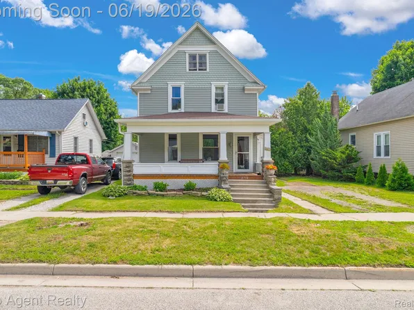2714 Stone St, Port Huron, MI 48060