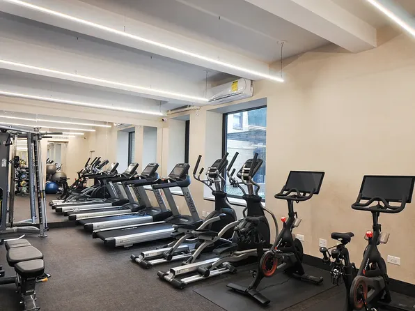 85 4th Avenue image 5 of 6