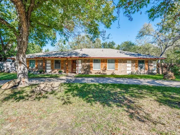 706 Egyptian Way, Grand Prairie, TX 75050