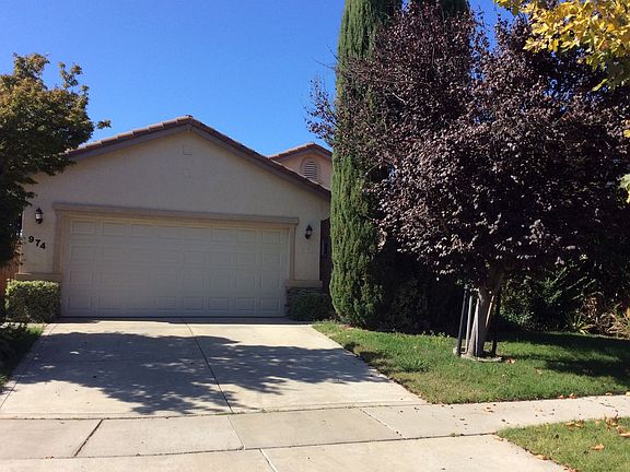 3rd image of 974 Lakeport Way