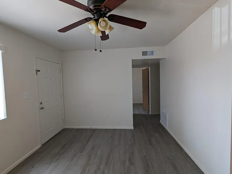 2059 N Winterhaven #101 — Photo 5