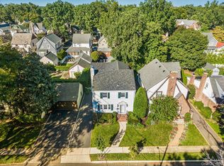 5 Ash Street, Floral Park, NY 11001