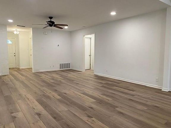 4th image of 13323 Villa Park Dr Unit A