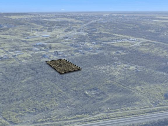 3rd image of 100 N Lockhart St