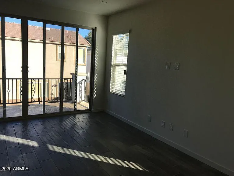 4038 E Erie St #101 — Photo 4