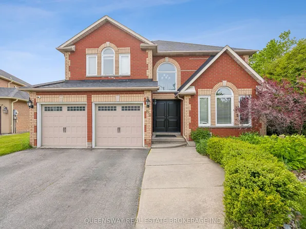 69 Cityview Cir, Barrie, ON L4N 7V1