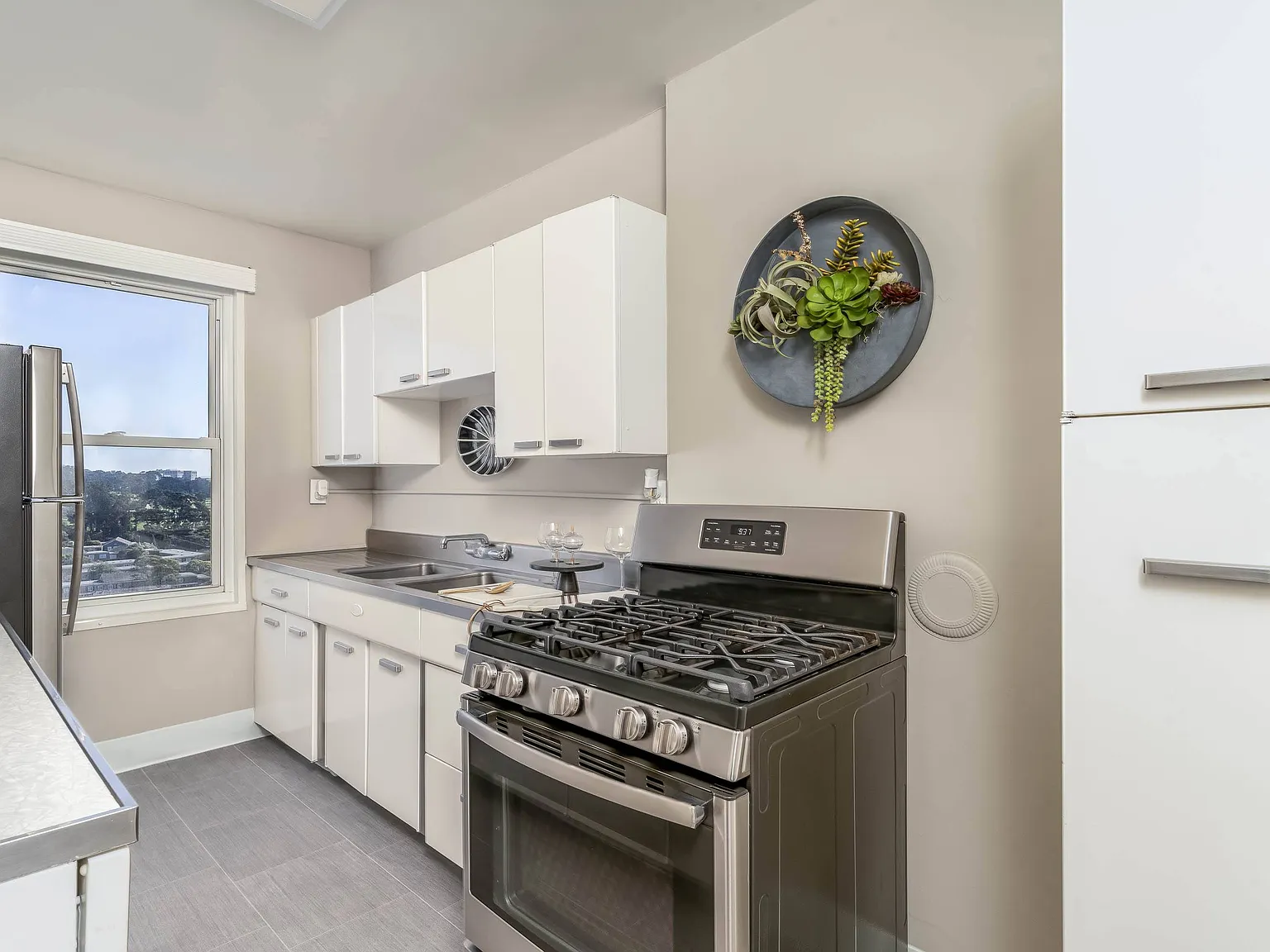 Parkmerced Apartments — Photo 4