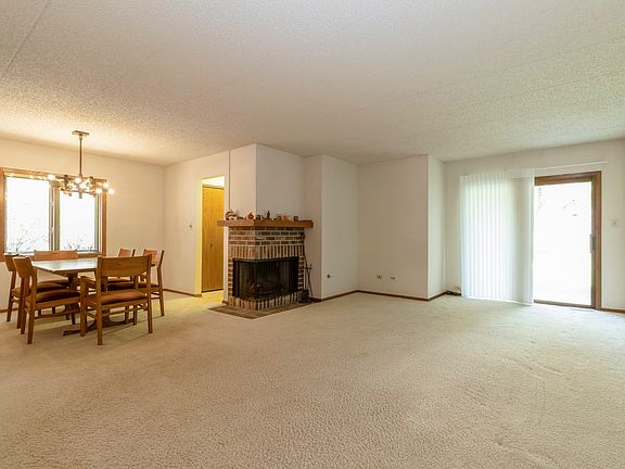 4th image of 8140 W Brookside Dr APT 101