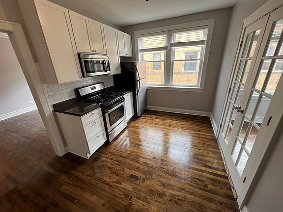 3rd image of 4110 N Mozart St APT 3
