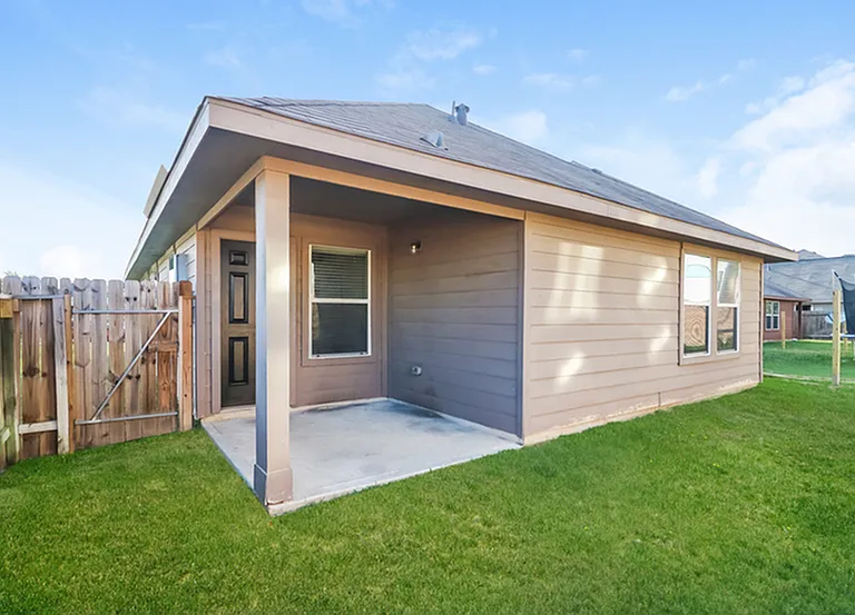 5618 Plantation Forest Dr — Photo 2