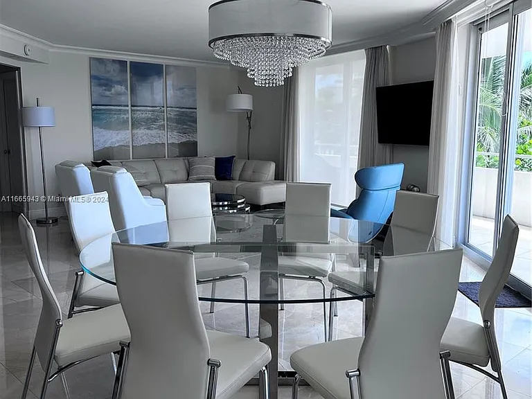 5161 Collins Ave #505 — Photo 14